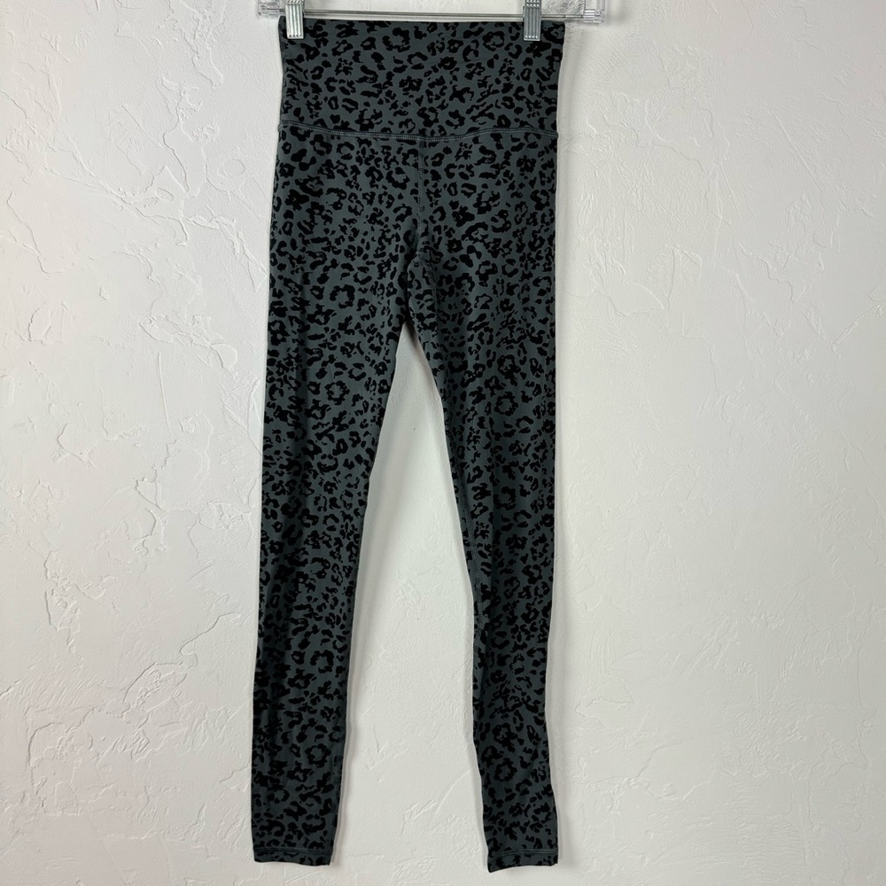 Athleta Leggings‎ Leopard Elation Ultra High Rise Tight Gray Black Cheetah Knit